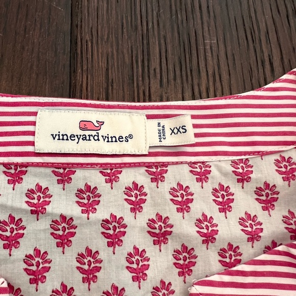 Vineyard vines - Picture 3 of 3